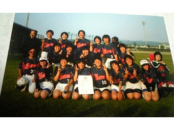 東和中ソフトボール部のチーム写真