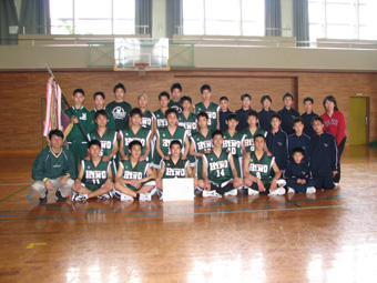 日野中学校男子バスケットボール部のチーム写真