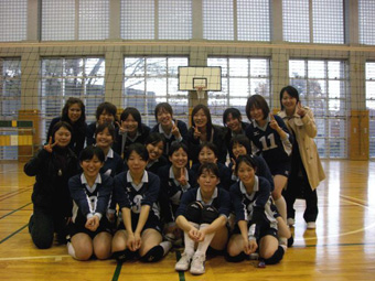 東京薬科大学女子バレーボール部のチーム写真