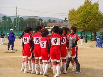 猪名川中学校 ソフトボール部のチーム写真